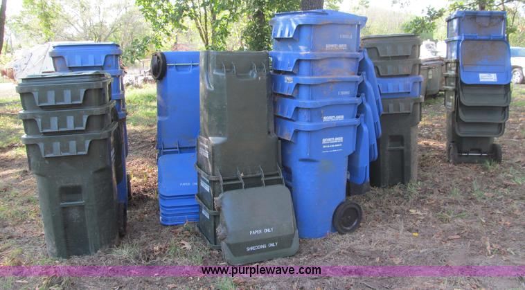 image for item F4565 (37) poly carts