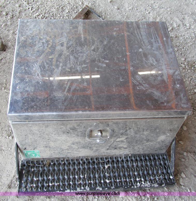 image for item F5514 (2) aluminum toolboxes