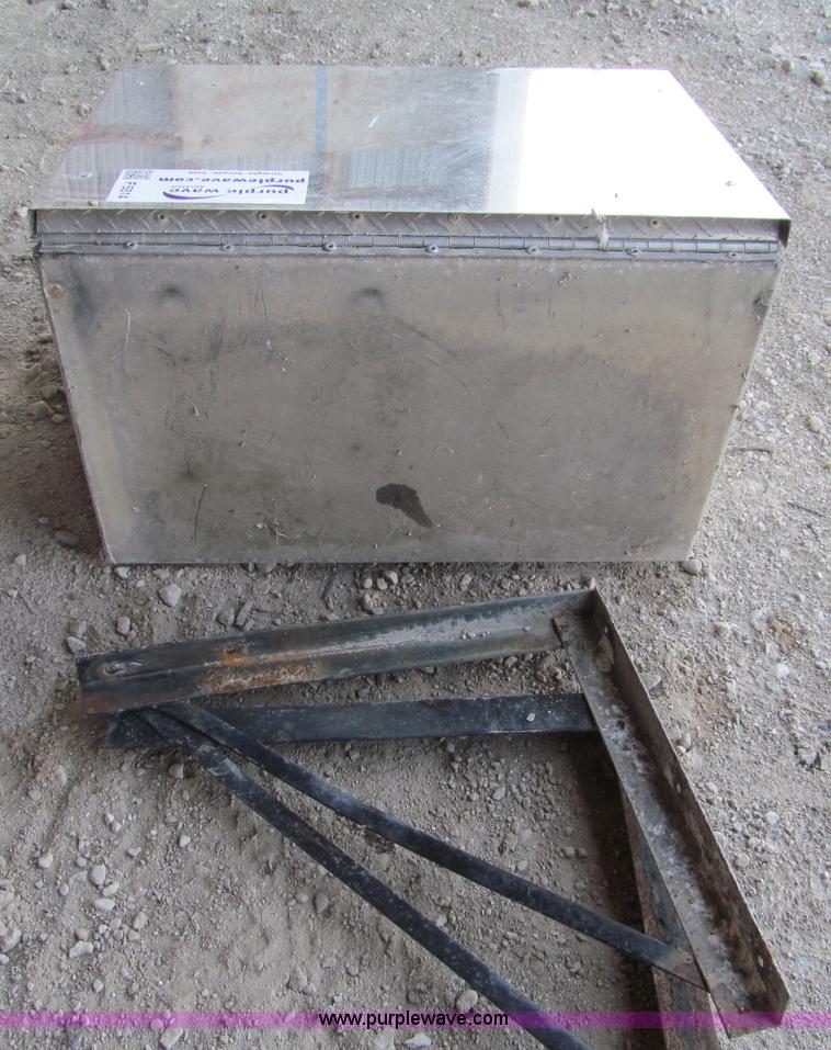 image for item F5514 (2) aluminum toolboxes