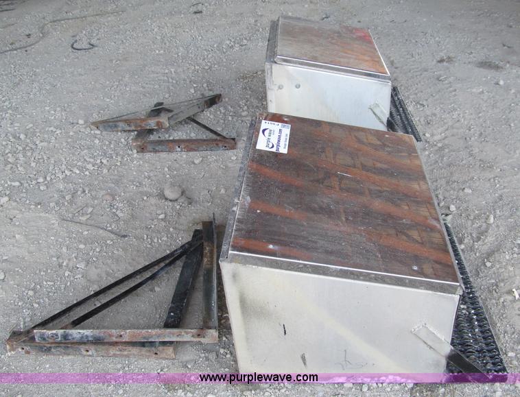 image for item F5514 (2) aluminum toolboxes