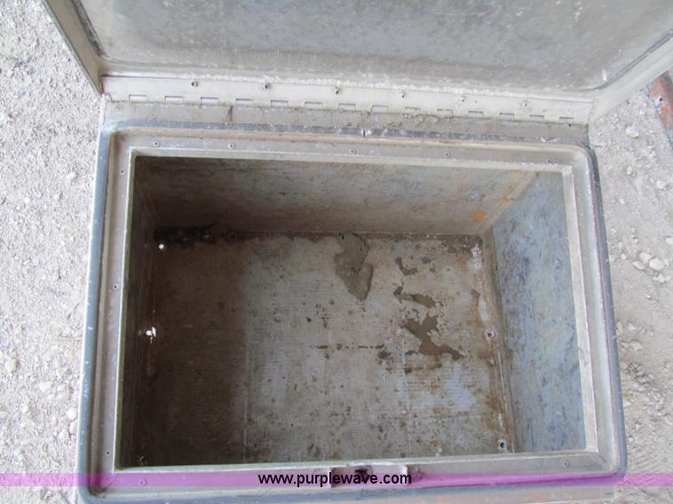 image for item F5514 (2) aluminum toolboxes