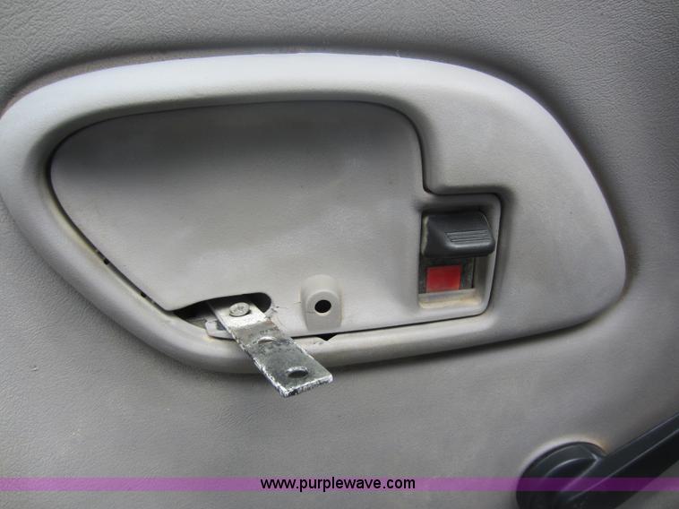 image for item F6508 1998 Chevrolet C3500HD flatbed pickup truck