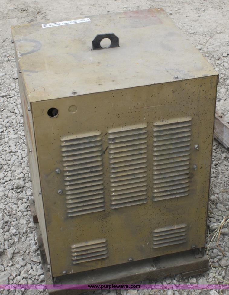 image for item K9866 Hobart RC200 welder