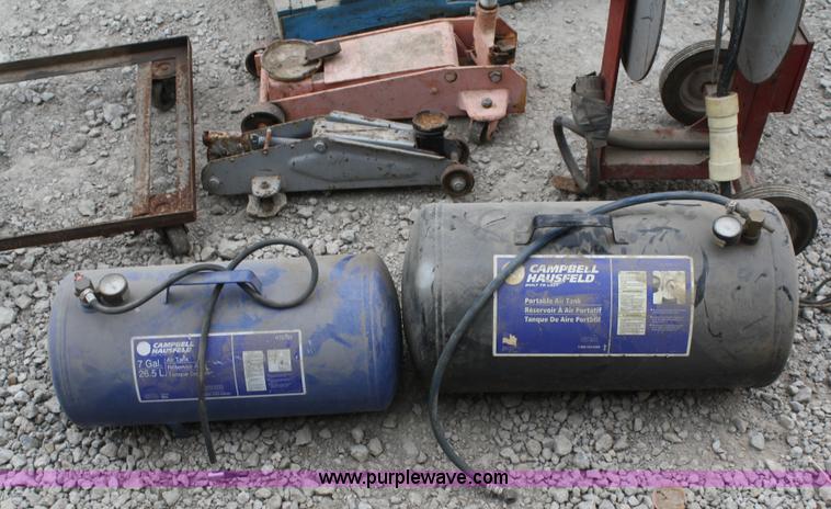 image for item K9869 Assorted tools