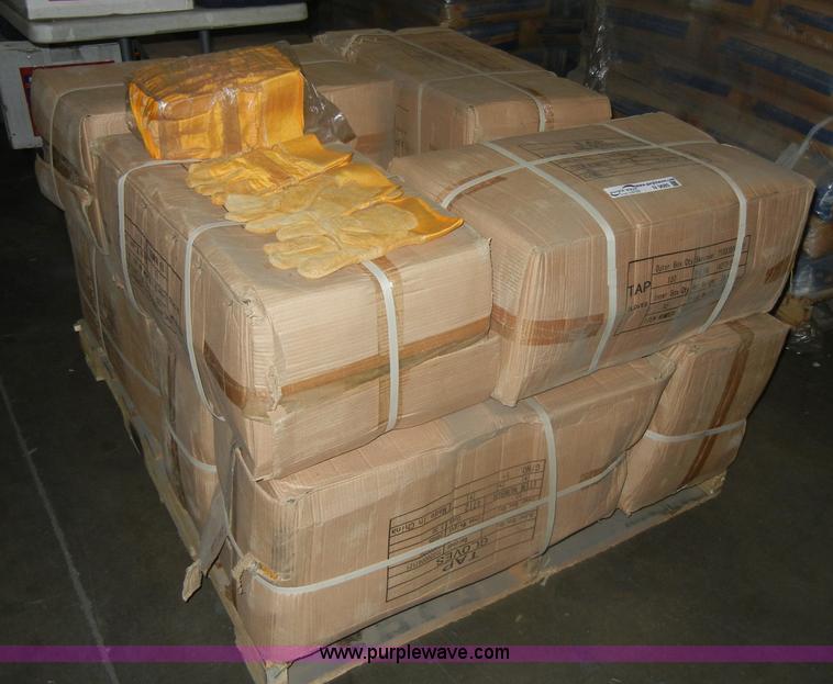 image for item N9685 Approximately 1,200 pairs of work gloves
