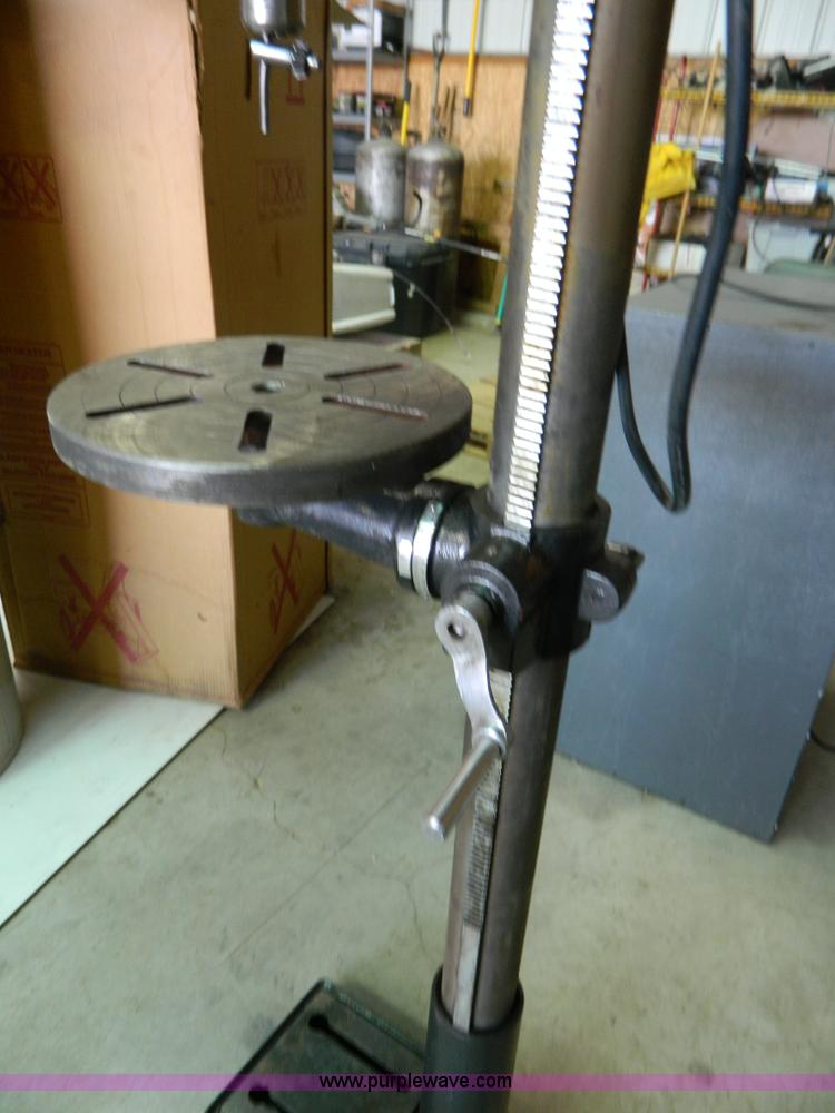 Duracraft floor drill press in Colby, KS Item S9006 sold Purple Wave
