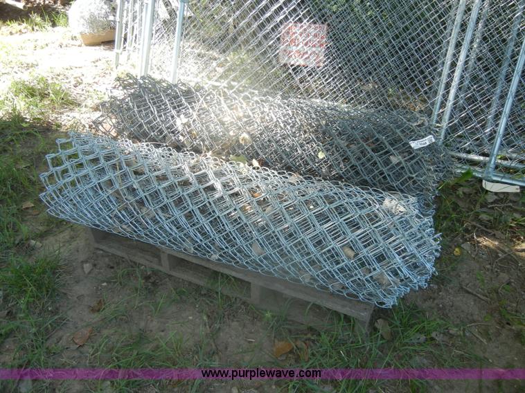 image for item U9298 (4) rolls of chain link fence