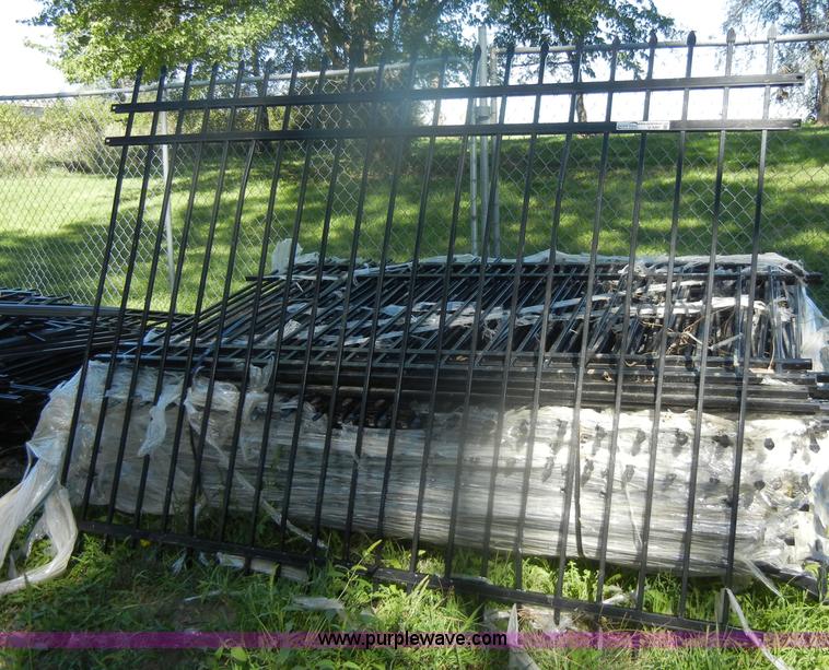 image for item U9307 Approximately 27 1/2" barred fencing