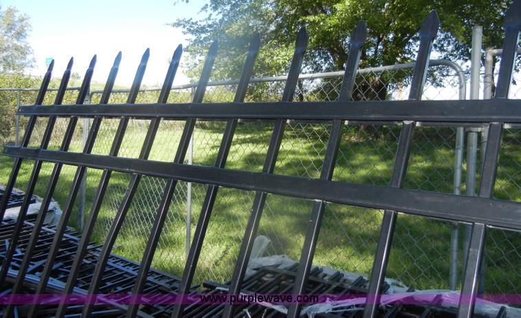 image for item U9307 Approximately 27 1/2" barred fencing