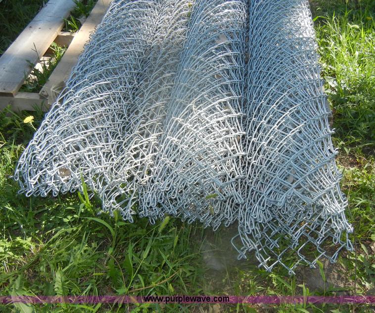 image for item U9319 Approximately four partial rolls of chain link fence