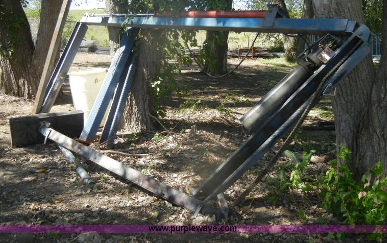 image for item U9321 Grand, Inc car lift