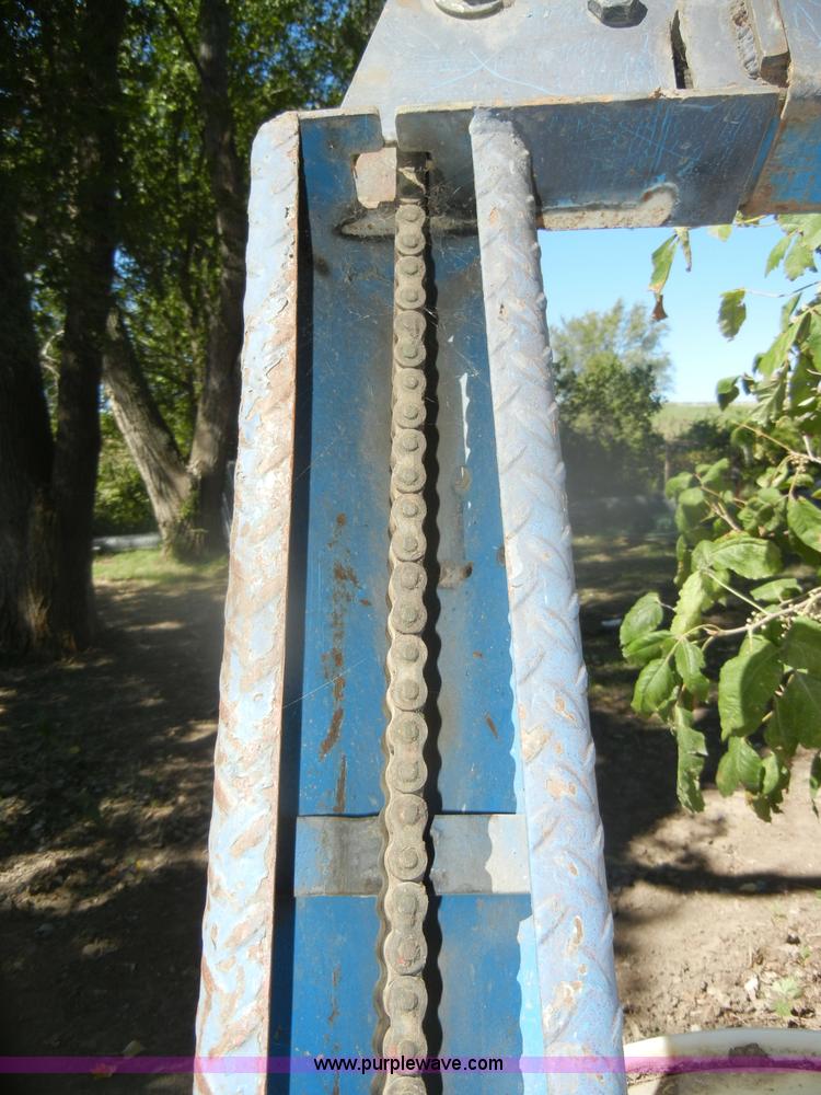 image for item U9321 Grand, Inc car lift