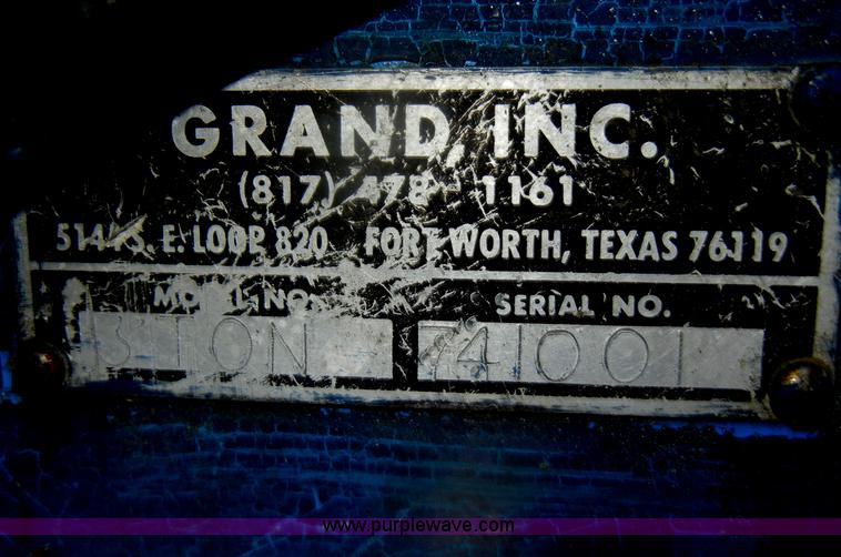 image for item U9321 Grand, Inc car lift