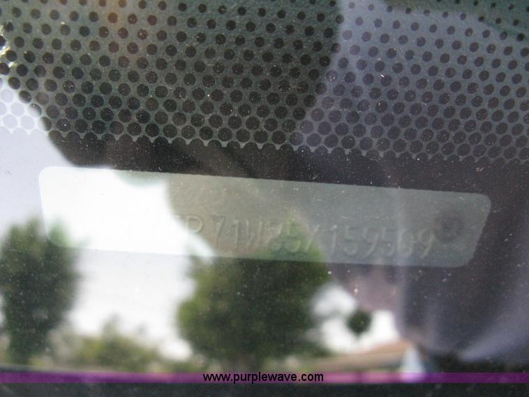 image for item A6469 2005 Ford Crown Victoria Police Interceptor