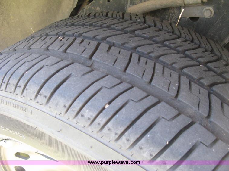 image for item A6469 2005 Ford Crown Victoria Police Interceptor