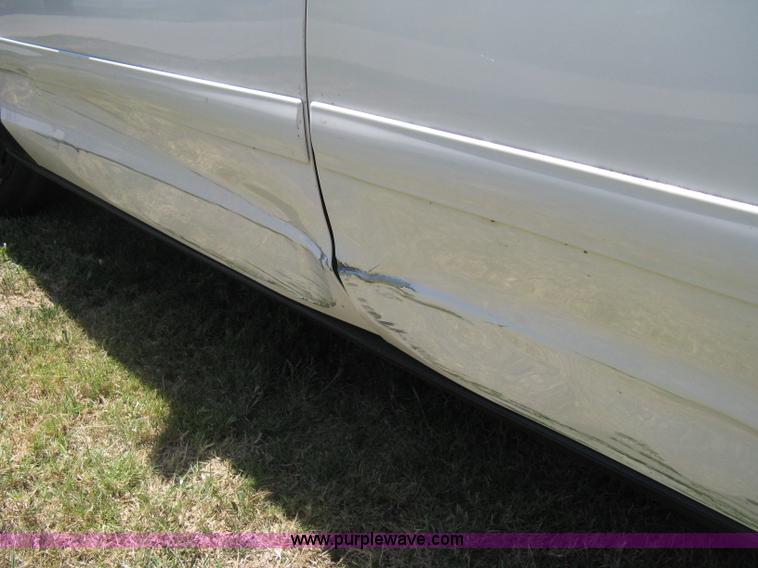 image for item A6469 2005 Ford Crown Victoria Police Interceptor