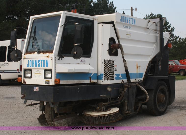 image for item B6884 1996 Johnston V3000SP street sweeper