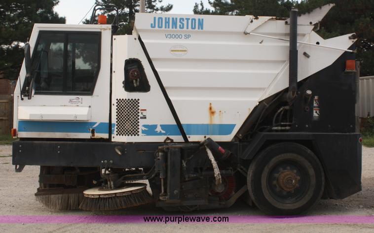 image for item B6884 1996 Johnston V3000SP street sweeper