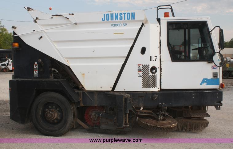 image for item B6884 1996 Johnston V3000SP street sweeper