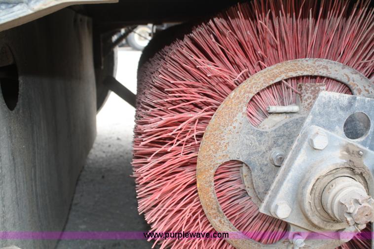 image for item B6884 1996 Johnston V3000SP street sweeper