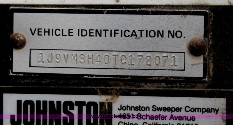 image for item B6884 1996 Johnston V3000SP street sweeper