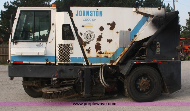 image for item B6885 1994 Johnston V3000SP street sweeper