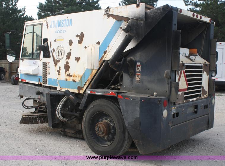 image for item B6885 1994 Johnston V3000SP street sweeper
