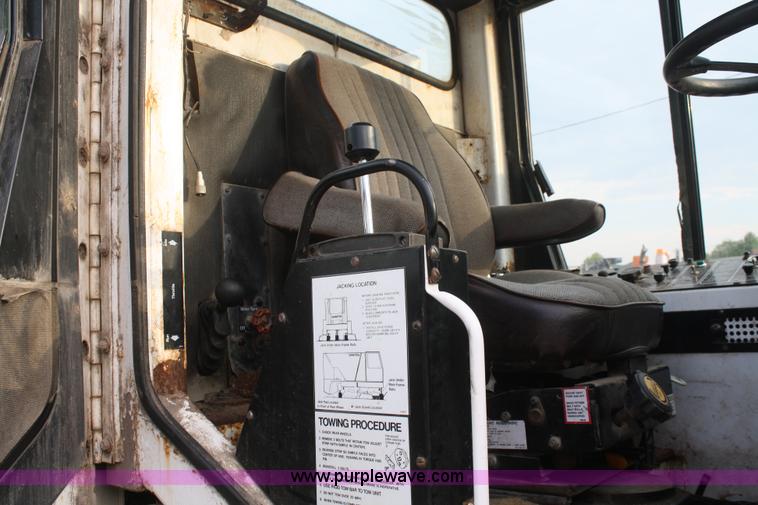 image for item B6885 1994 Johnston V3000SP street sweeper