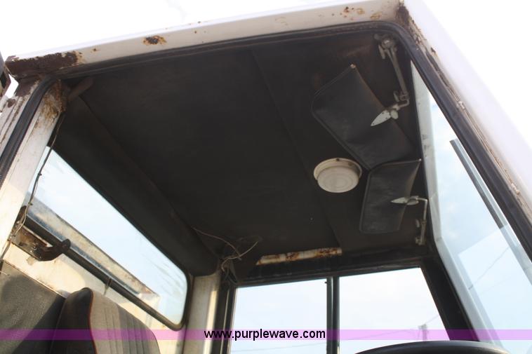 image for item B6885 1994 Johnston V3000SP street sweeper