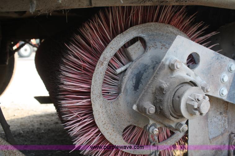 image for item B6885 1994 Johnston V3000SP street sweeper