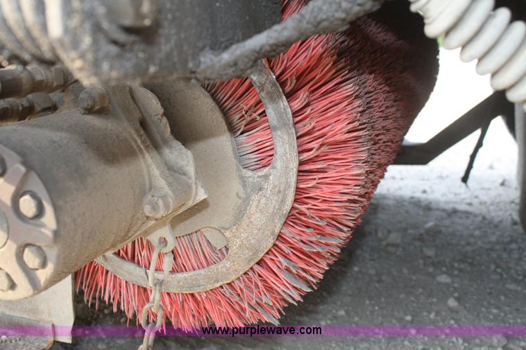 image for item B6885 1994 Johnston V3000SP street sweeper