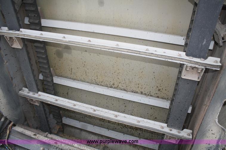 image for item B6885 1994 Johnston V3000SP street sweeper