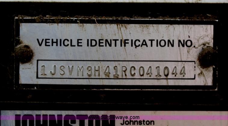 image for item B6885 1994 Johnston V3000SP street sweeper