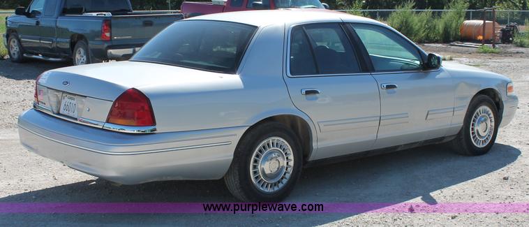 image for item C2805 2001 Ford Crown Victoria Police Interceptor