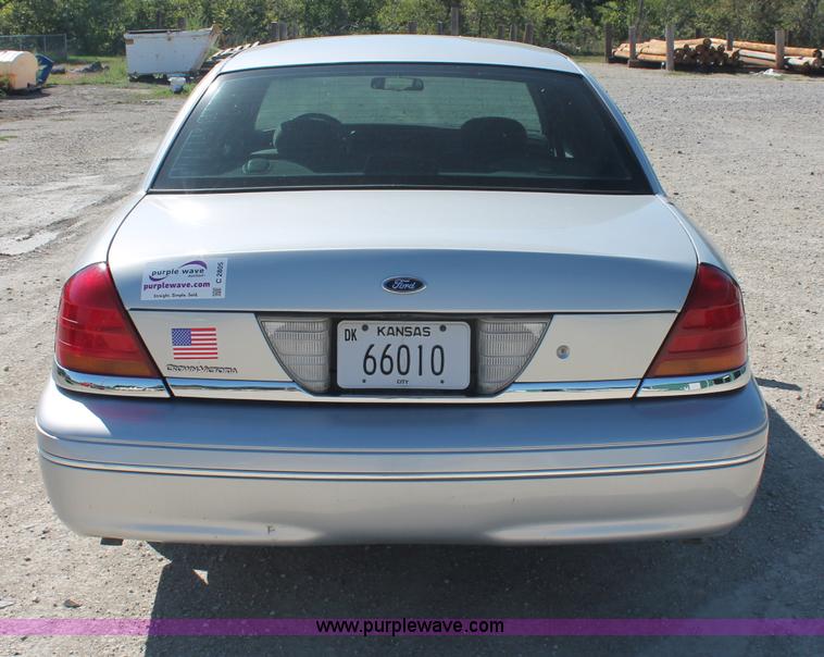 image for item C2805 2001 Ford Crown Victoria Police Interceptor
