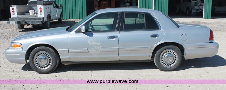 image for item C2805 2001 Ford Crown Victoria Police Interceptor