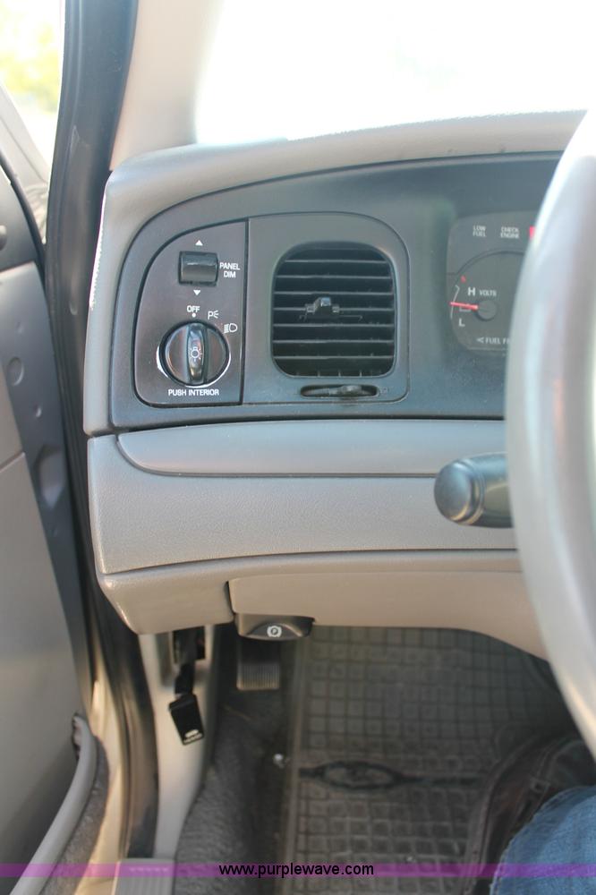 image for item C2805 2001 Ford Crown Victoria Police Interceptor