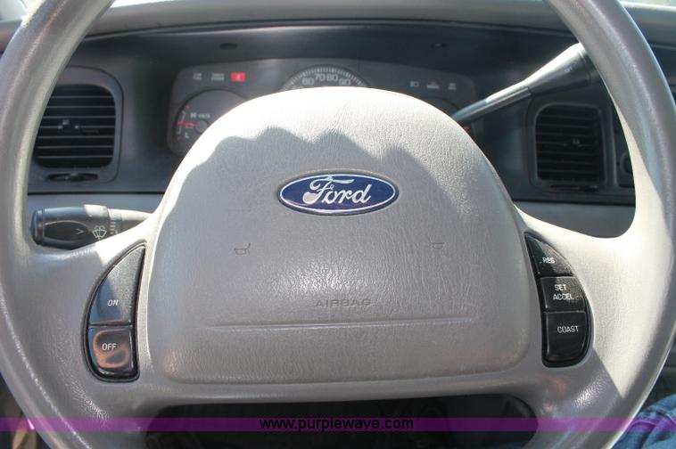 image for item C2805 2001 Ford Crown Victoria Police Interceptor