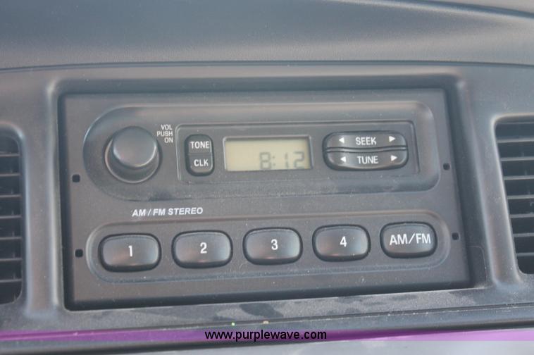 image for item C2805 2001 Ford Crown Victoria Police Interceptor