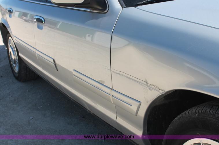 image for item C2805 2001 Ford Crown Victoria Police Interceptor