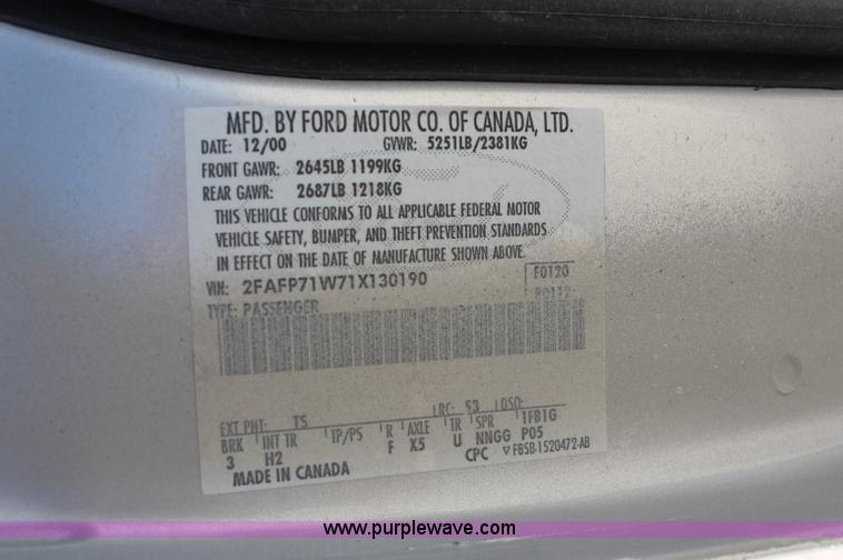 image for item C2805 2001 Ford Crown Victoria Police Interceptor