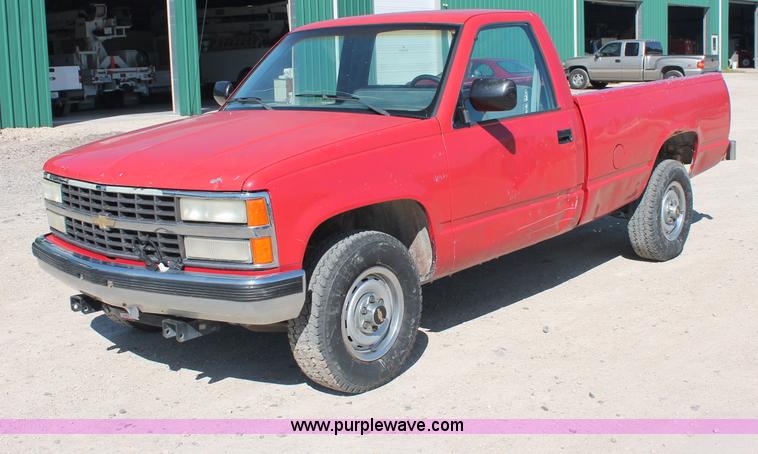 image for item C2806 1990 Chevrolet 2500 pickup truck