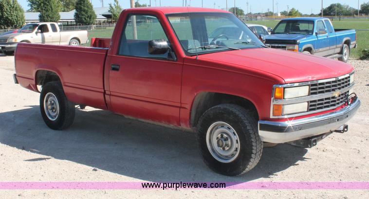 image for item C2806 1990 Chevrolet 2500 pickup truck