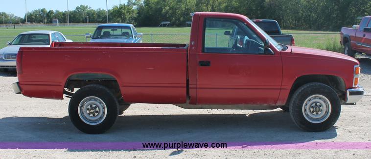 image for item C2806 1990 Chevrolet 2500 pickup truck