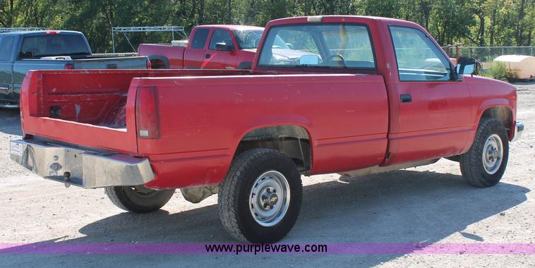 image for item C2806 1990 Chevrolet 2500 pickup truck