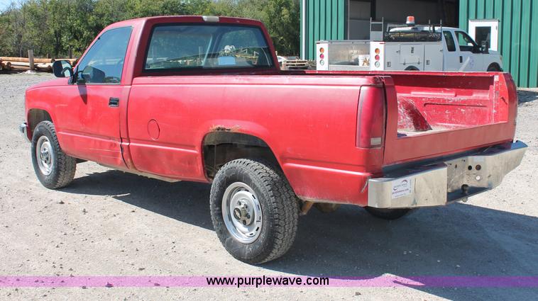 image for item C2806 1990 Chevrolet 2500 pickup truck