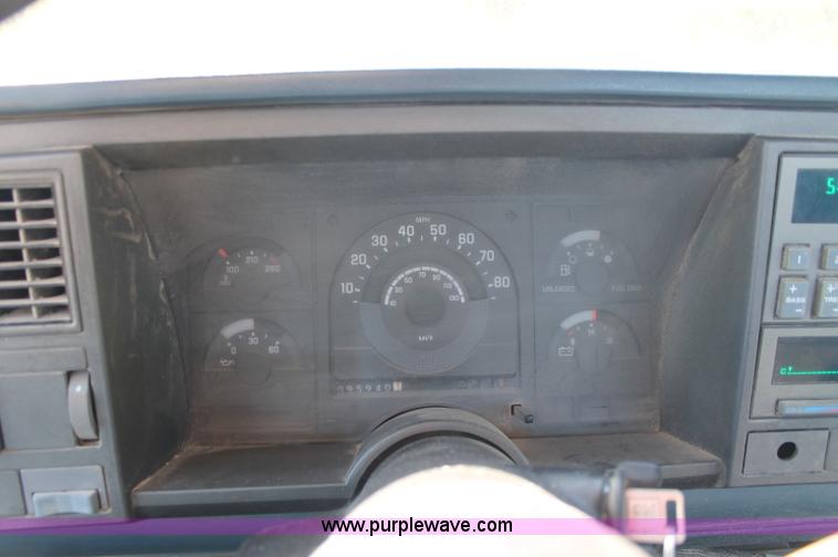 image for item C2806 1990 Chevrolet 2500 pickup truck