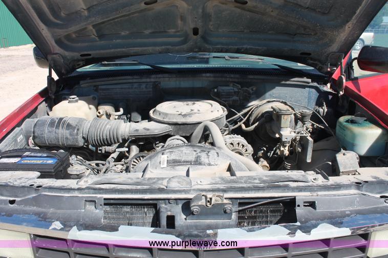 image for item C2806 1990 Chevrolet 2500 pickup truck