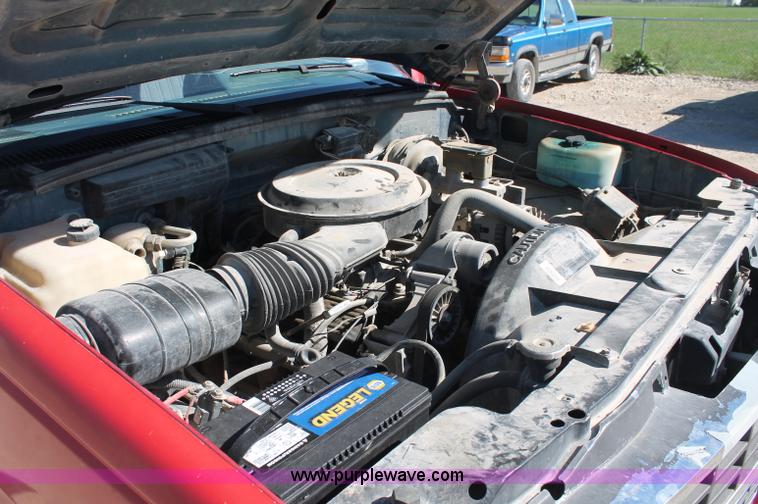 image for item C2806 1990 Chevrolet 2500 pickup truck