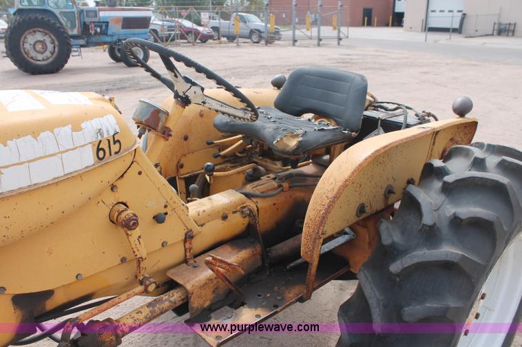 image for item C2821 1965 Allis Chalmers tractor